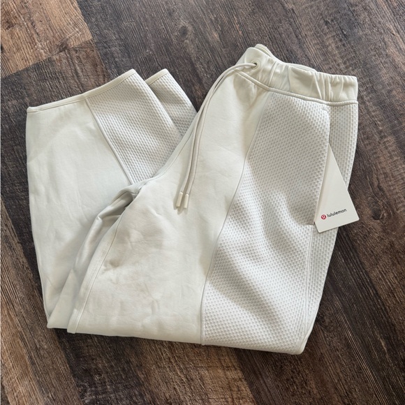 Lululemon HR Taper Pant NWT - Picture 1 of 7